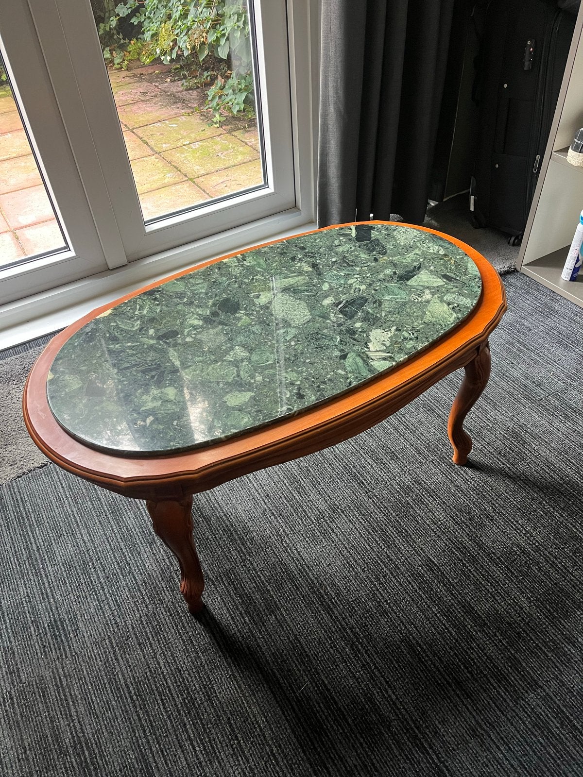 Vintage Salontafel met Marmeren Blad en Houten Onderstel, Antiek en Kunst, Ophalen