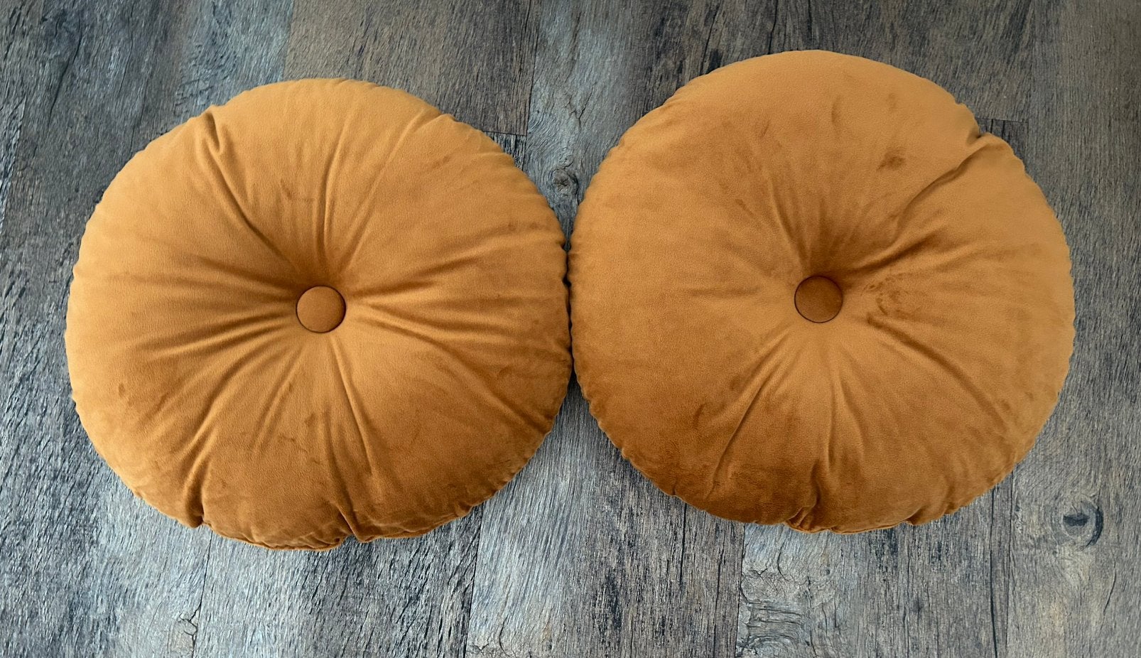 2x sierkussen Kransborre IKEA, Ophalen, Inclusief binnenkussen, IKEA, Rond