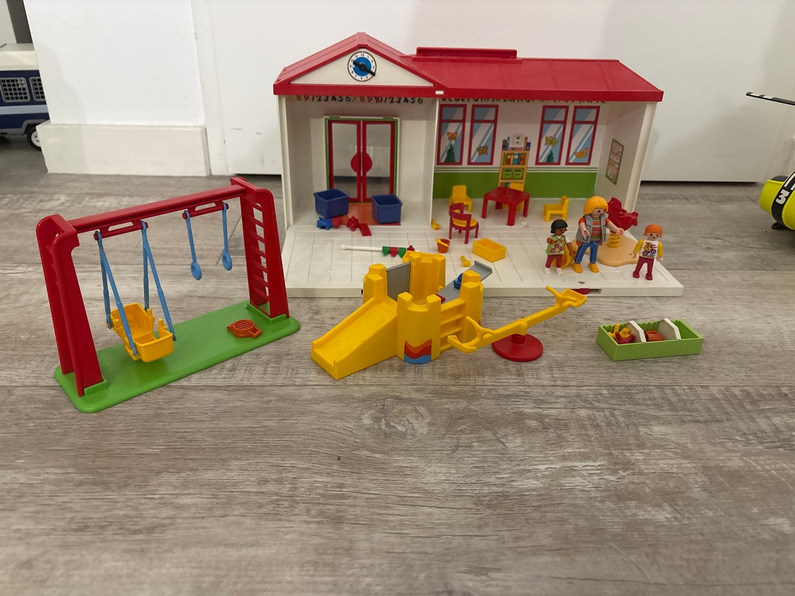 Playmobil Peuterspeelzaal met speeltuin en figuren, Ophalen, Gebruikt, Complete set, Gebouw
