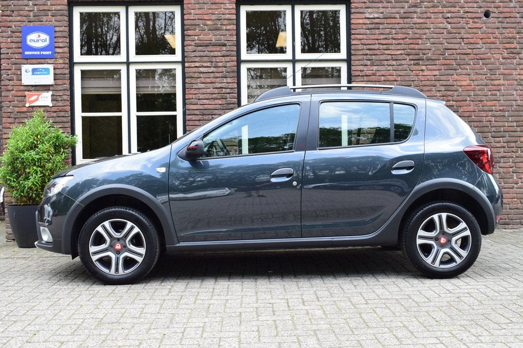 Dacia Sandero Stepway 0.9 TCe Tech Road Trekhaak | Camera |, Voorwielaandrijving, 898 cc, Stof, Met garantie (alle)