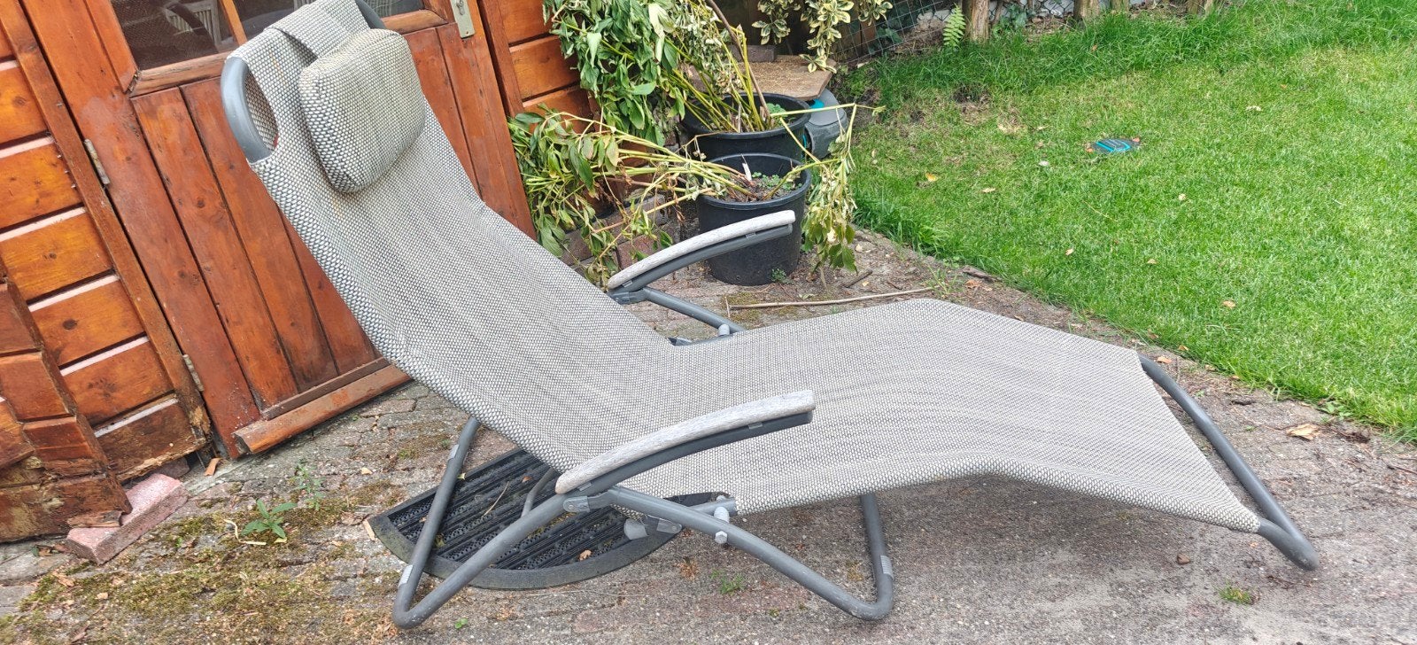 Comfortabele en compacte tuin ligstoel, Tuin en Terras, Ophalen, Gebruikt, Textileen, Inklapbaar