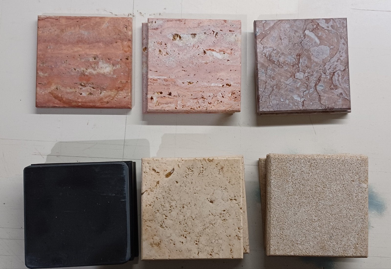Set van 18 marmeren glas onderzetters., Huis en Inrichting, Woonaccessoires | Onderzetters, Ophalen of Verzenden, Glasonderzetter