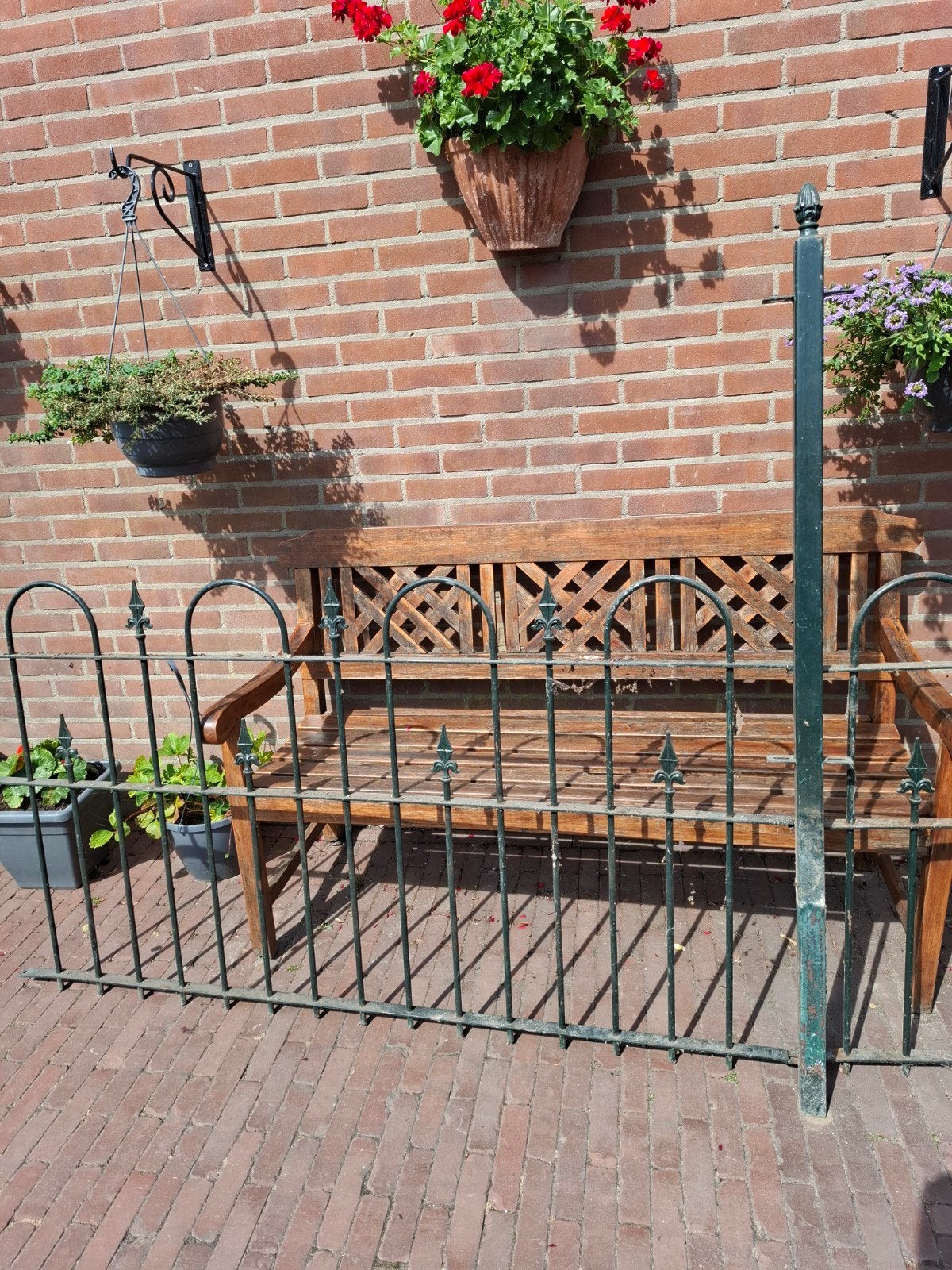 Oud Smeetijzer hek werk met palen en hoek 90cm hoog en 4 met, Ophalen of Verzenden, IJzer