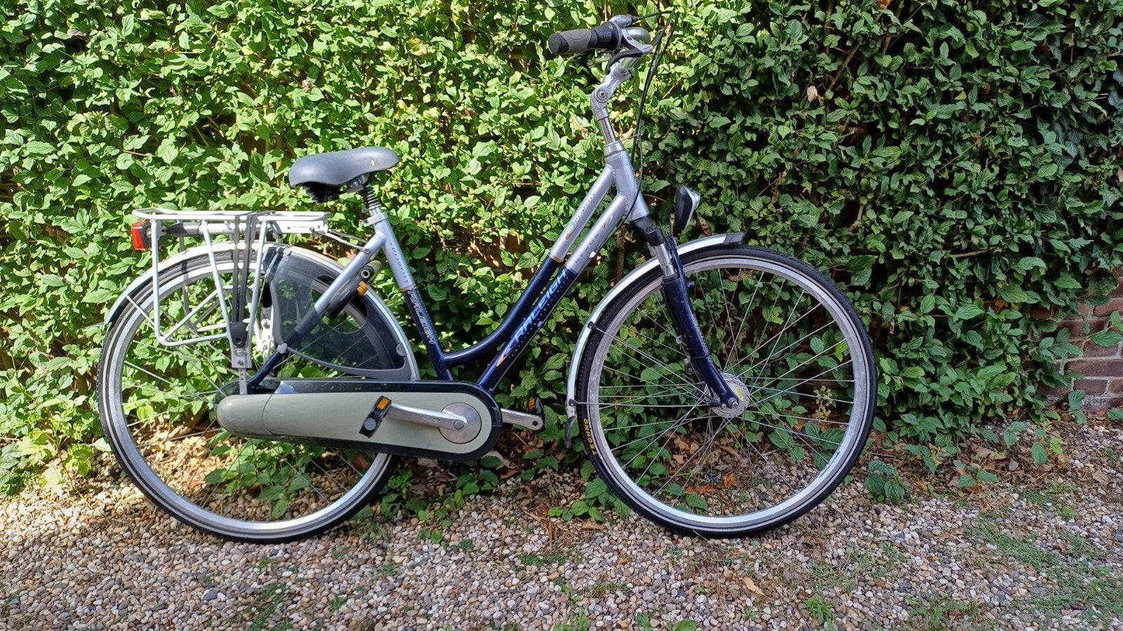 Raleigh damesfiets in goede staat, Gebruikt, 50 tot 53 cm, Trommelrem, Ophalen