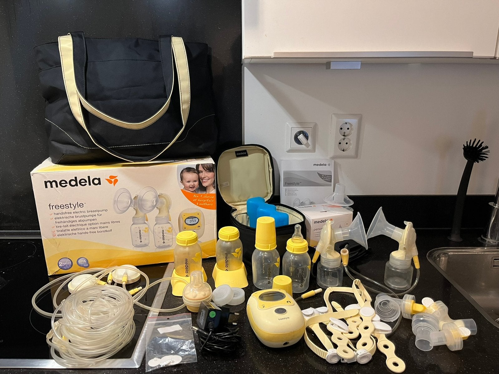 Medela freestyle borstkolf complete set, Ophalen of Verzenden, Zo goed als nieuw, Borstkolf