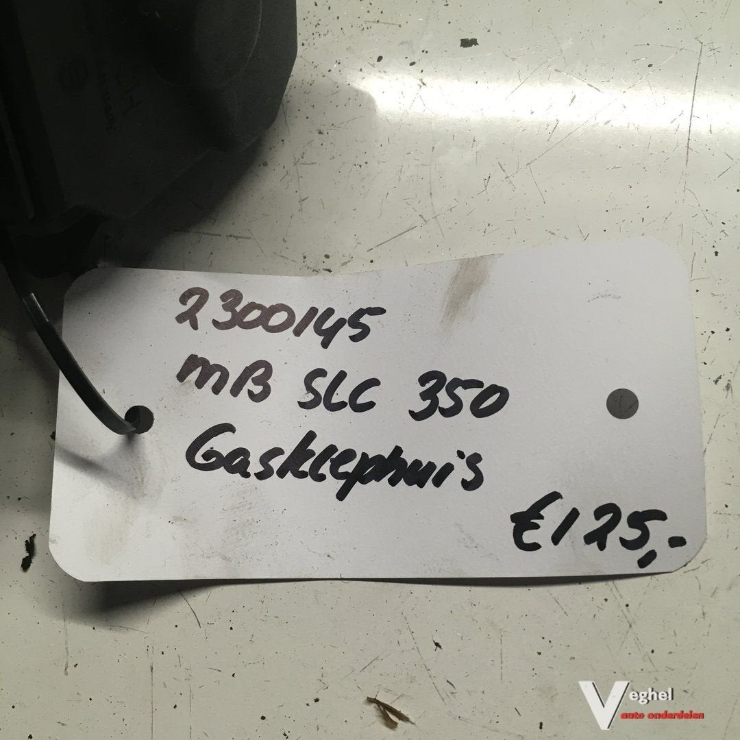 Mercedes SLC 350  2300145   Gasklephuis, Gebruikt, -, -, Ophalen of Verzenden
