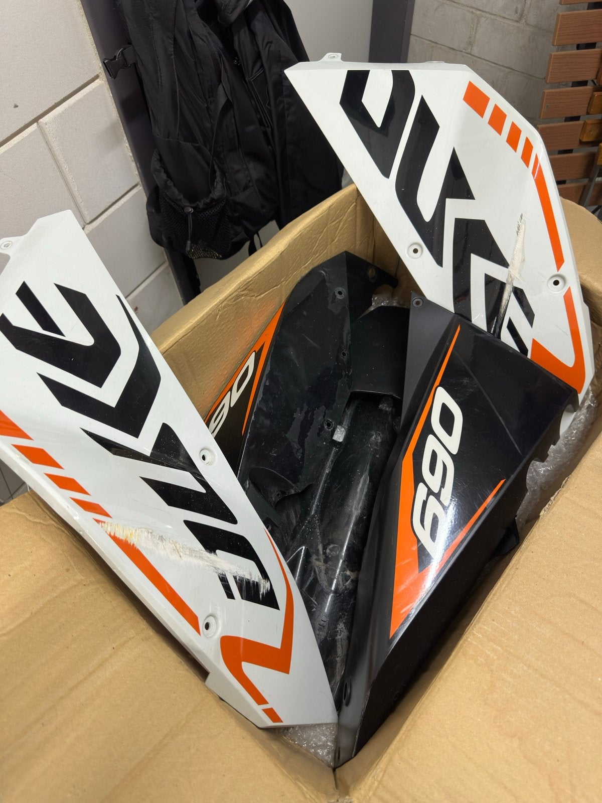 KTM Duke 3 R Kappenset en Zadel - Gebruikt, Ophalen, Gebruikt