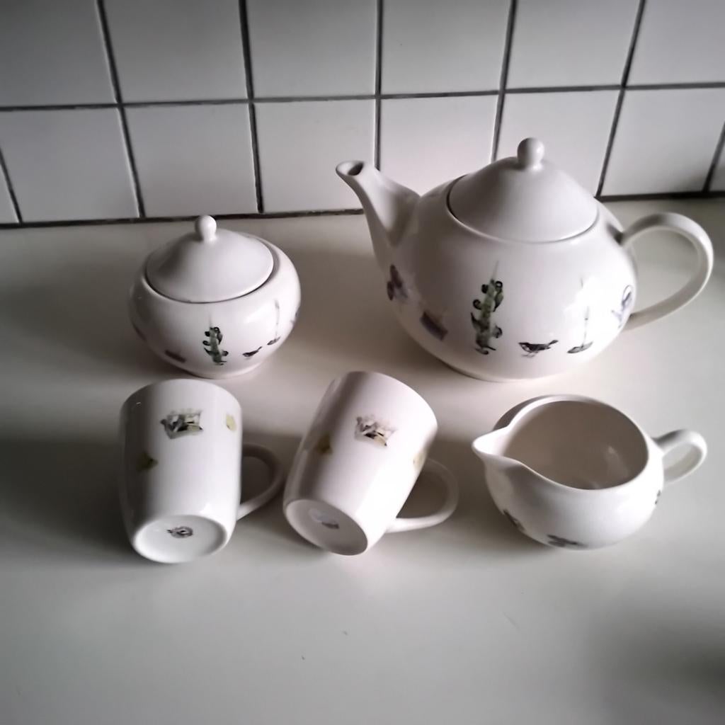 H v D theepot met roomstel  en 2 mokken vogels, Overige typen, Ophalen of Verzenden, Zo goed als nieuw, Overige stijlen