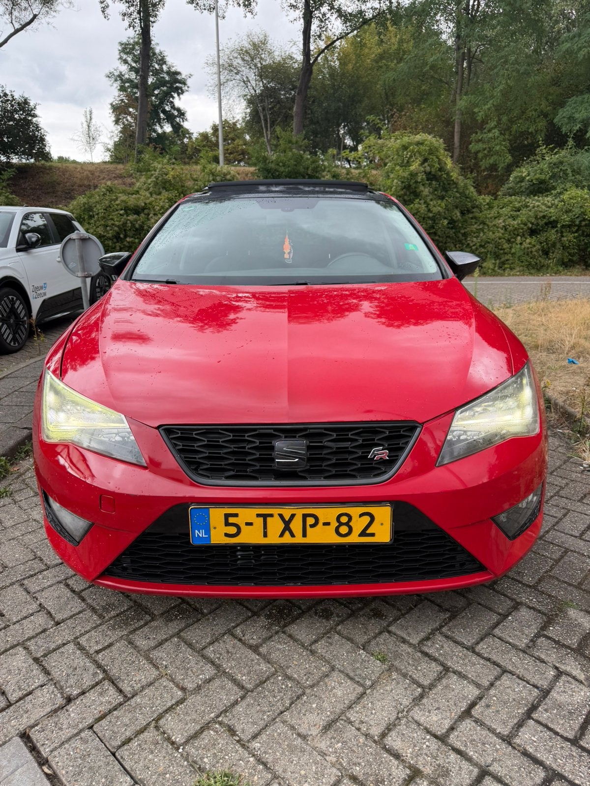 Seat Leon 1.4 TSI FR 103KW 2014 Rood 180PK, Auto's, Voorwielaandrijving, 1131 kg, Zwart, 4 cilinders