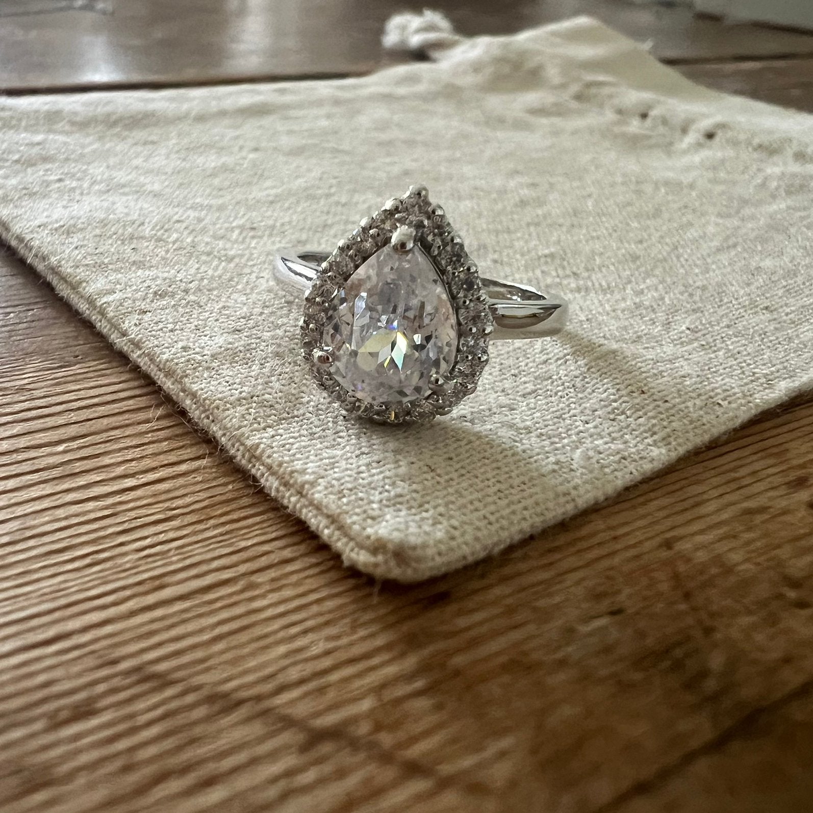 Zilveren 925 ring met peervormige steen zirkonia maat 17+, Verzenden, Zo goed als nieuw, 17 tot 18, Dame