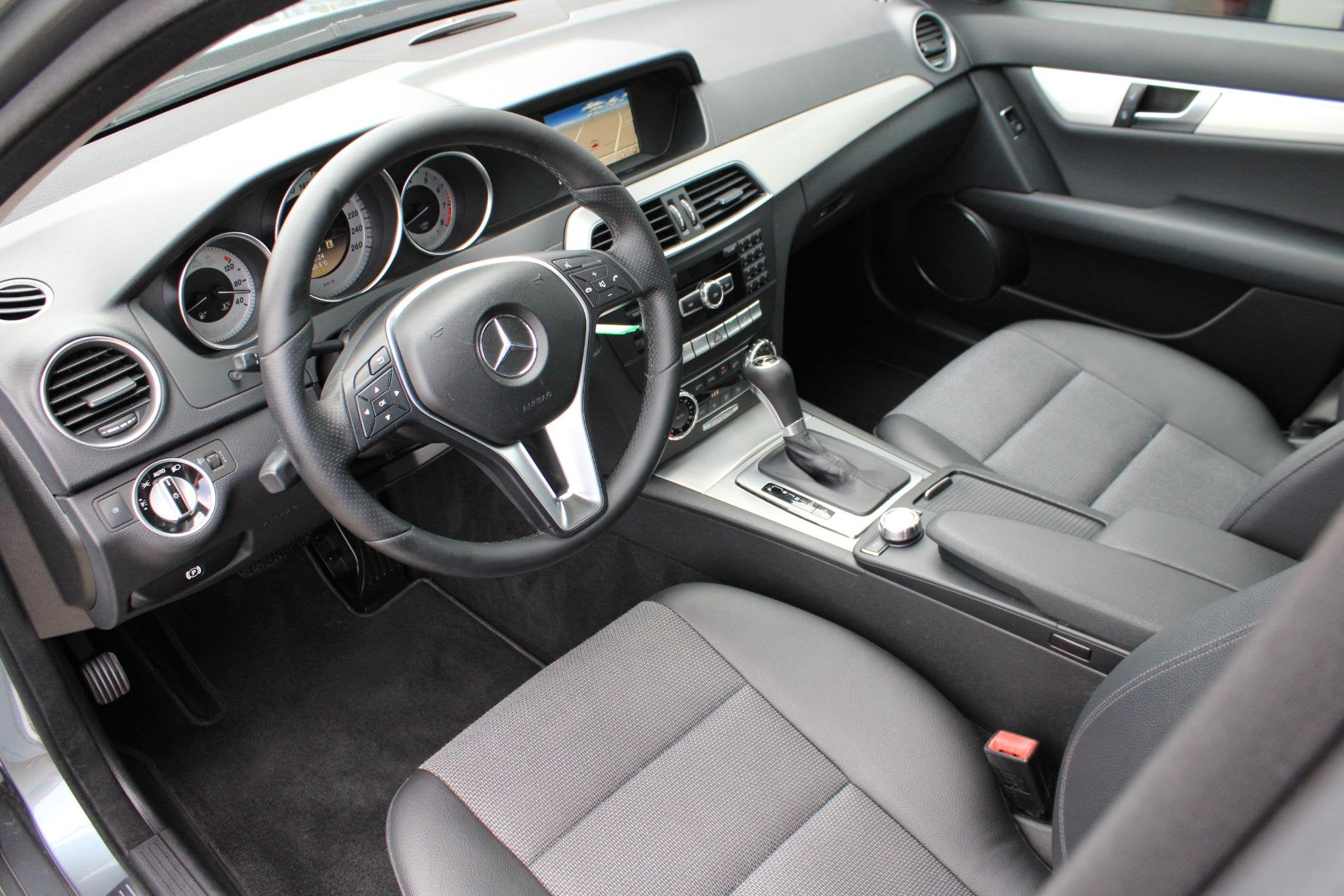 Mercedes-Benz C-Klasse 180 Cruisecontrol | Parkeersensoren |, Auto's, Mercedes-Benz, Zwart, 1796 cc, Origineel Nederlands, Sedan