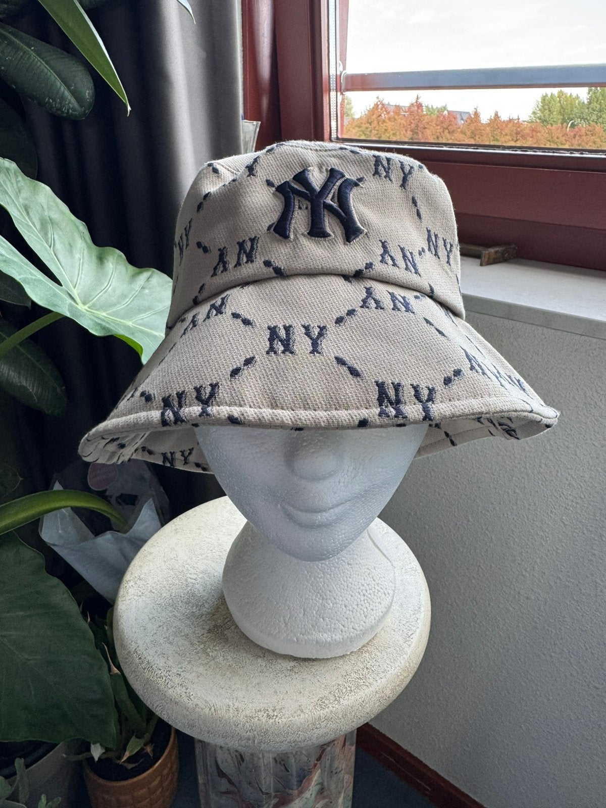MLB Monogram Bucket Hat New York Yankees. Size 57, Kleding | Heren, Verzenden, Zo goed als nieuw