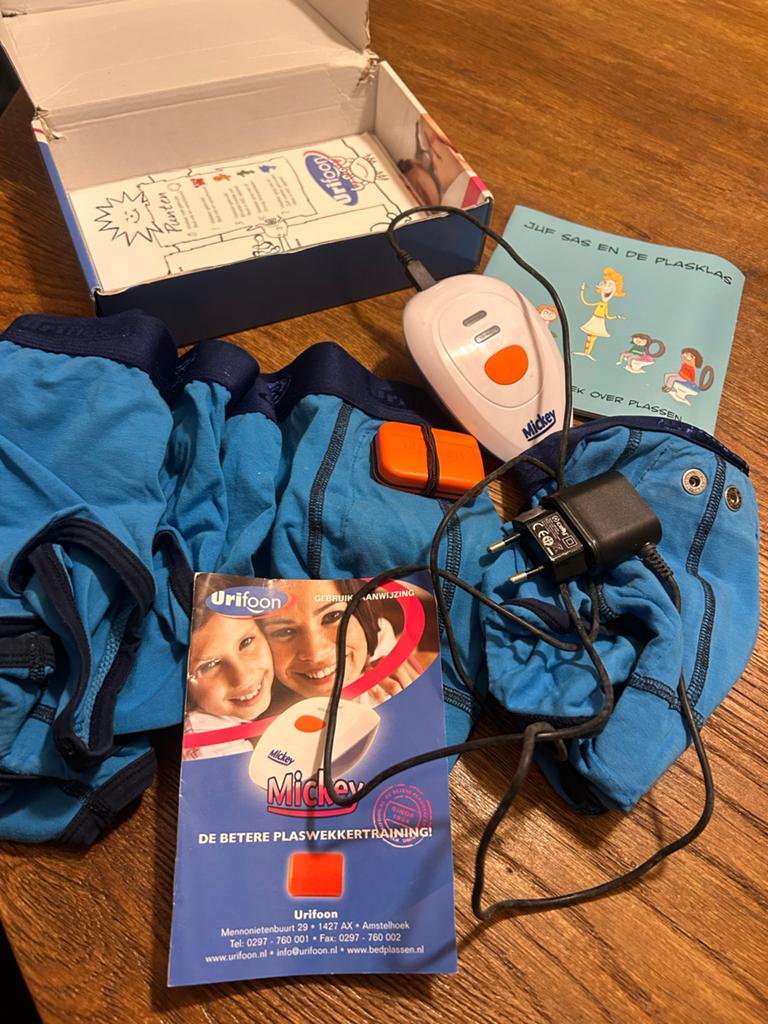 Urifoon Mickey plaswekker set - Maat 128, Kinderen en Baby's, Kinderspulletjes, Zo goed als nieuw, Ophalen of Verzenden