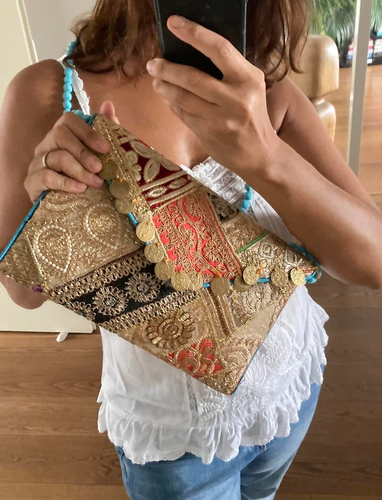 Turquoise Clutch with Coins and Golden Decorations, Verzenden, Zo goed als nieuw, Goud