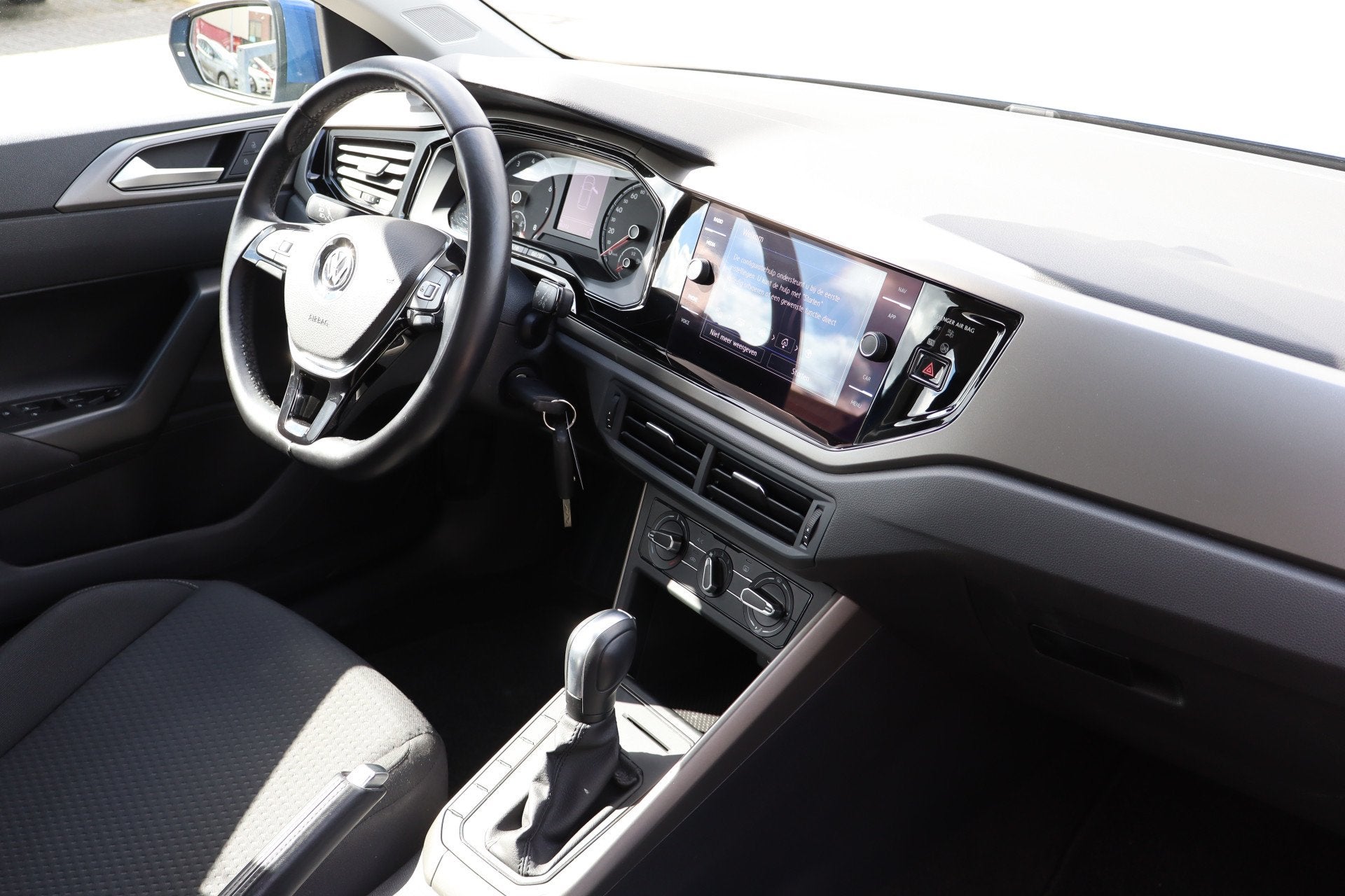 Volkswagen Polo 1.0 TSI Comfortline Automaat! Apple carplay/, Auto's, 12 maanden, Stof, Gebruikt, Blauw