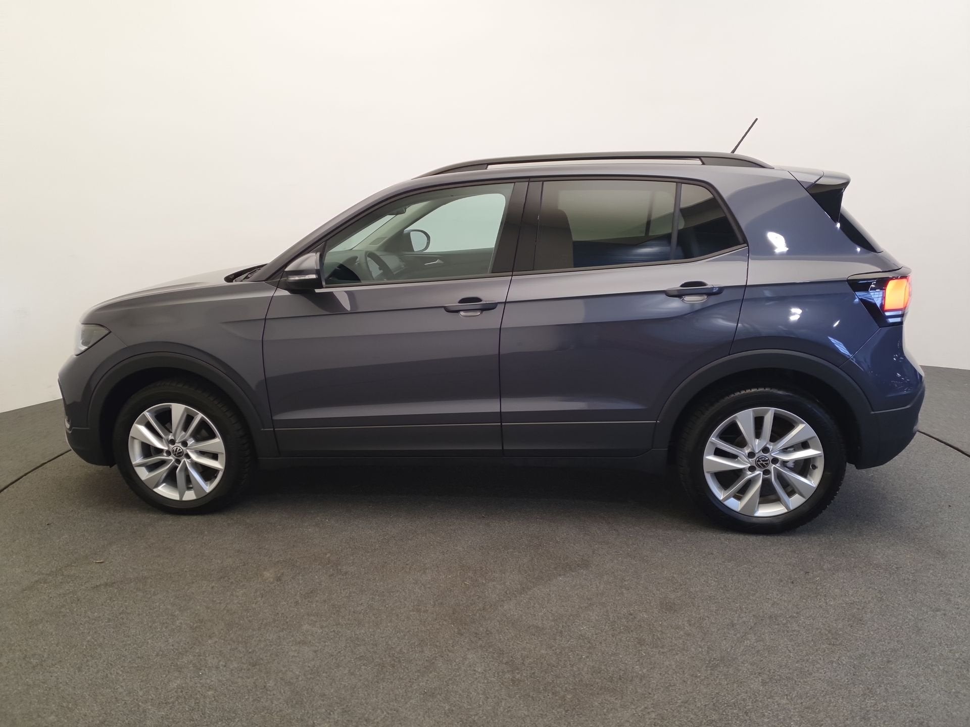 Volkswagen T-Cross 1.0 TSI 115pk DSG/AUT Life Edition Camera, Auto's, Gebruikt, Zwart, 116 pk, Bedrijf
