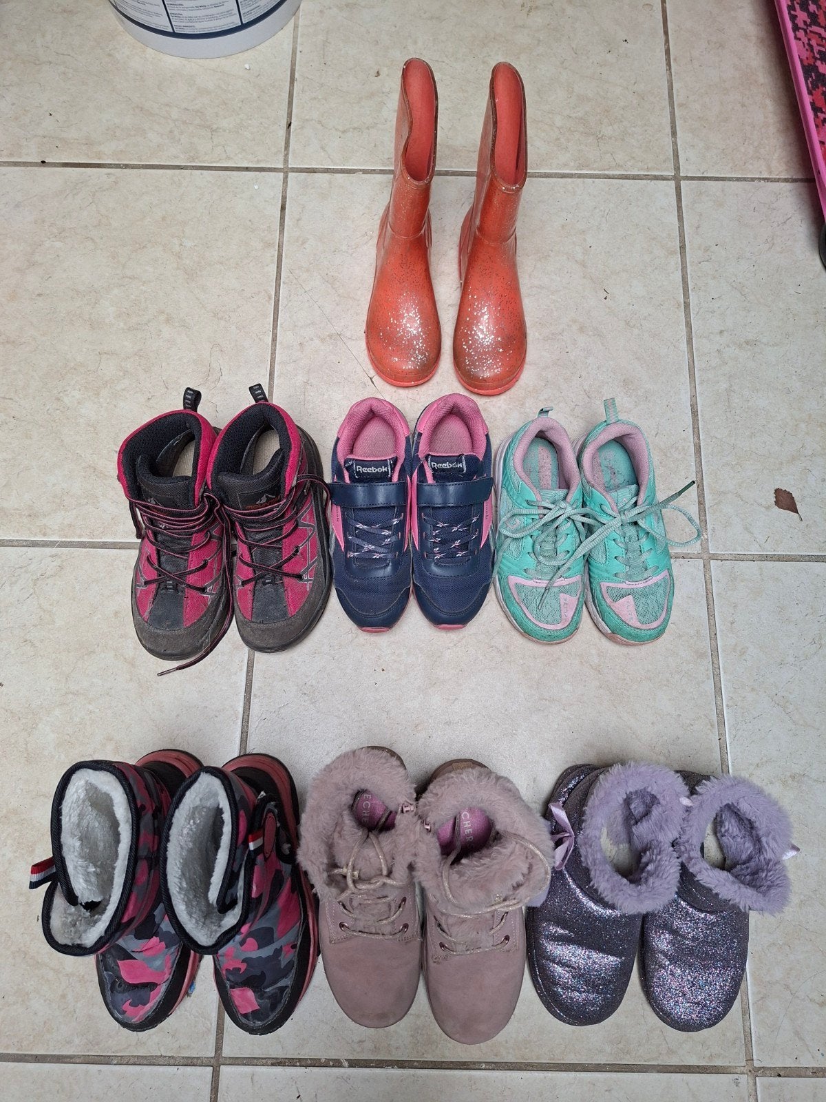 7 paar kinderschoenen: snowboots, sneakers, laarzen en meer, Gebruikt, Meisje, Schoenen, Skechers