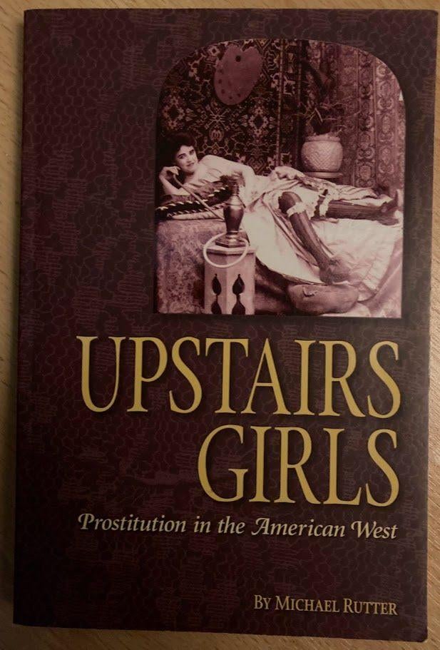 Boek Upstairs girls, Ophalen of Verzenden, Zo goed als nieuw, M. Rutter