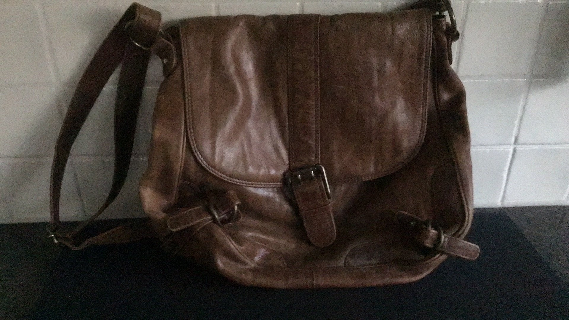 Te koop bruine lederen tas weinig gebruikt, Ophalen, Zo goed als nieuw, Bruin, Handtas