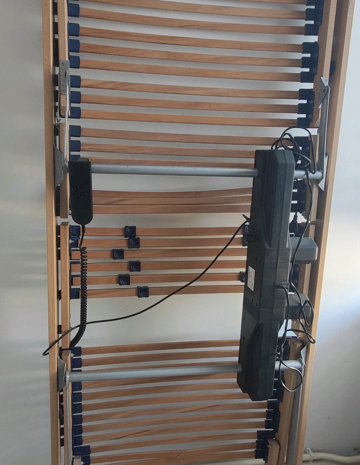 Okin Okimat 3 H4 elektrische Bedmotor + Afstandsbediening, 90 cm, Eenpersoons, Ophalen of Verzenden, Zo goed als nieuw