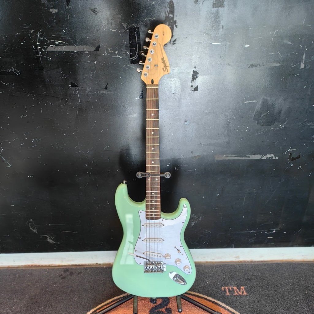 Squier CV 50s Strat HT MN PPG SFG Gitaar - In Nette St, Fender, Gebruikt, Support@fender.com, 17600 Catalina Street
Los Angeles, CA 90746
USA