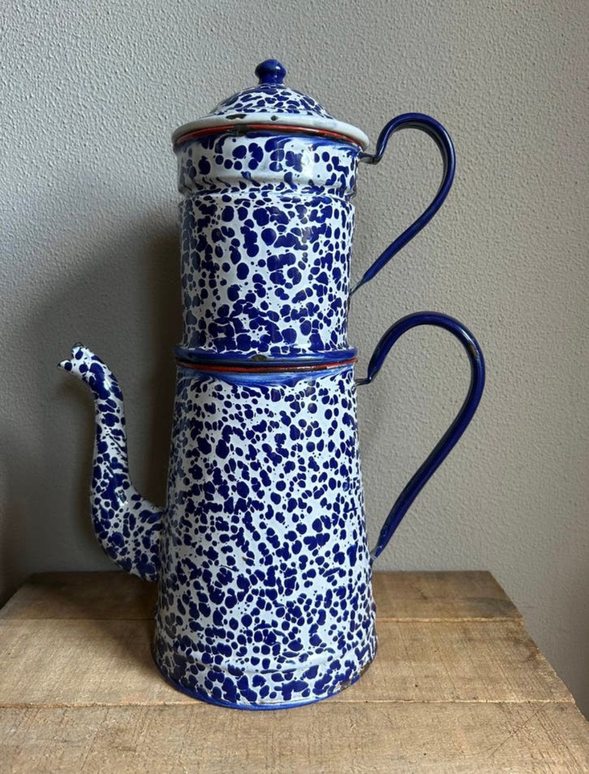 Prachtige franse blauw / witte emaille koffiekan met filter., Ophalen of Verzenden