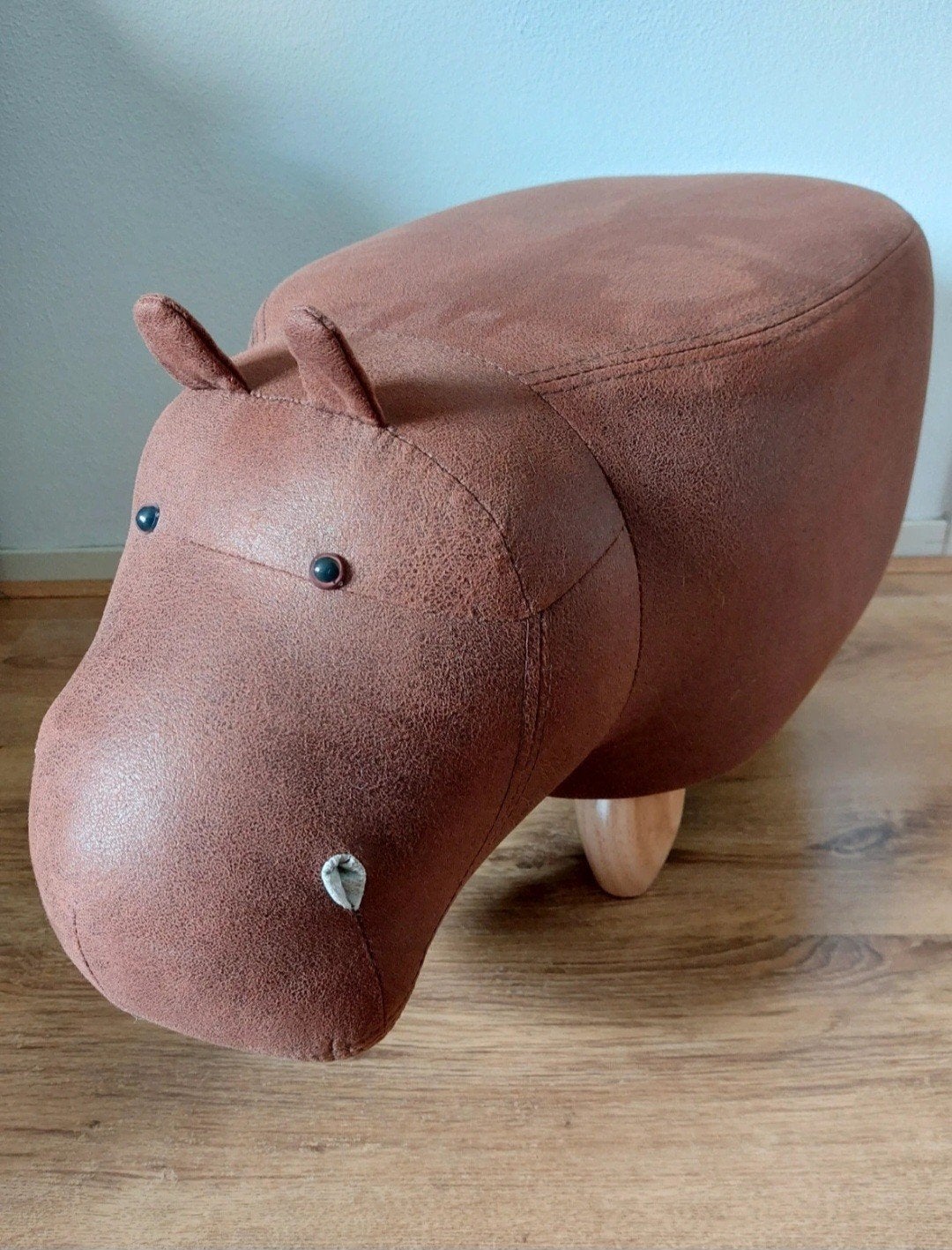 Nijlpaard poef/voetenbankje - Bruin, Ophalen, Zo goed als nieuw, Overige vormen, Speels, Kinderkamer, Dieren