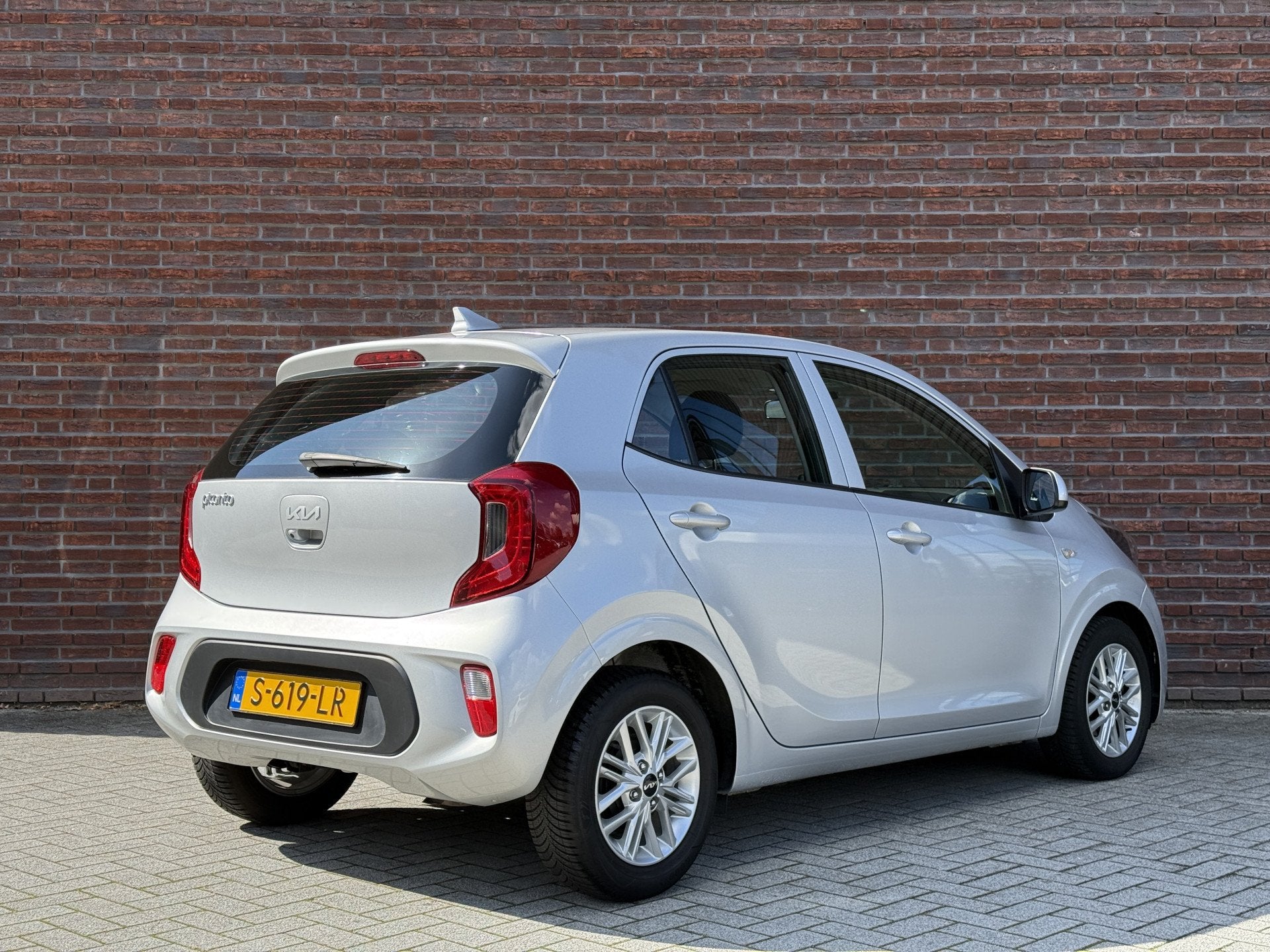Kia Picanto 1.0 DPi DynamicLine 2023 Navi/Carplay/AC, Auto's, Voorwielaandrijving, Stof, Gebruikt, 4 stoelen
