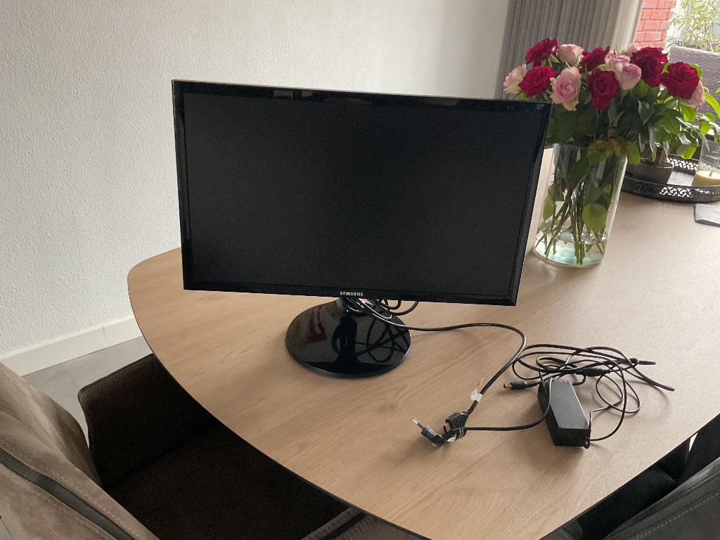PC Beeldscherm, Ophalen, HDMI, Kantelbaar, 22inch