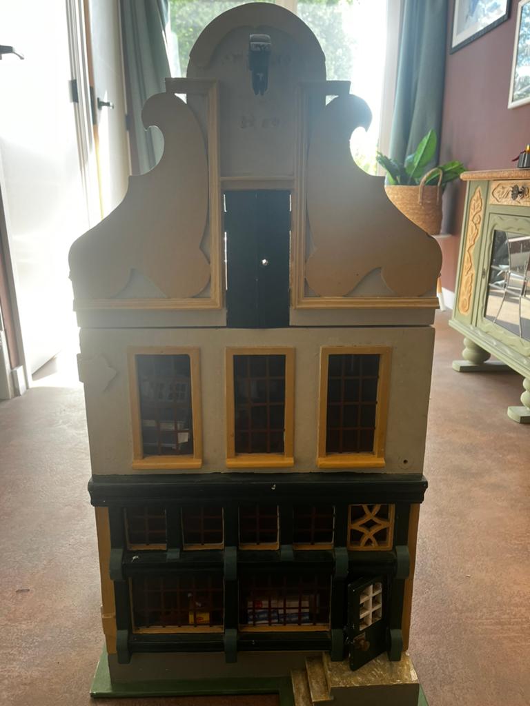 Authentiek zelfgemaakt poppenhuis, Ophalen of Verzenden, Gebruikt, Poppenhuis