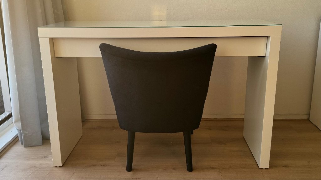 MALM Toilettafel, wit met stoel, Huis en Inrichting, Ophalen, 100 tot 150 cm, Zo goed als nieuw, Minder dan 100 cm