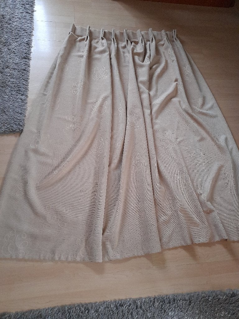 2 x GORDIJN ECRU MET MOTIEF 90 CM BREED 162 CM HOOG, Huis en Inrichting, Ophalen of Verzenden, Gebruikt, Beige, Gordijn