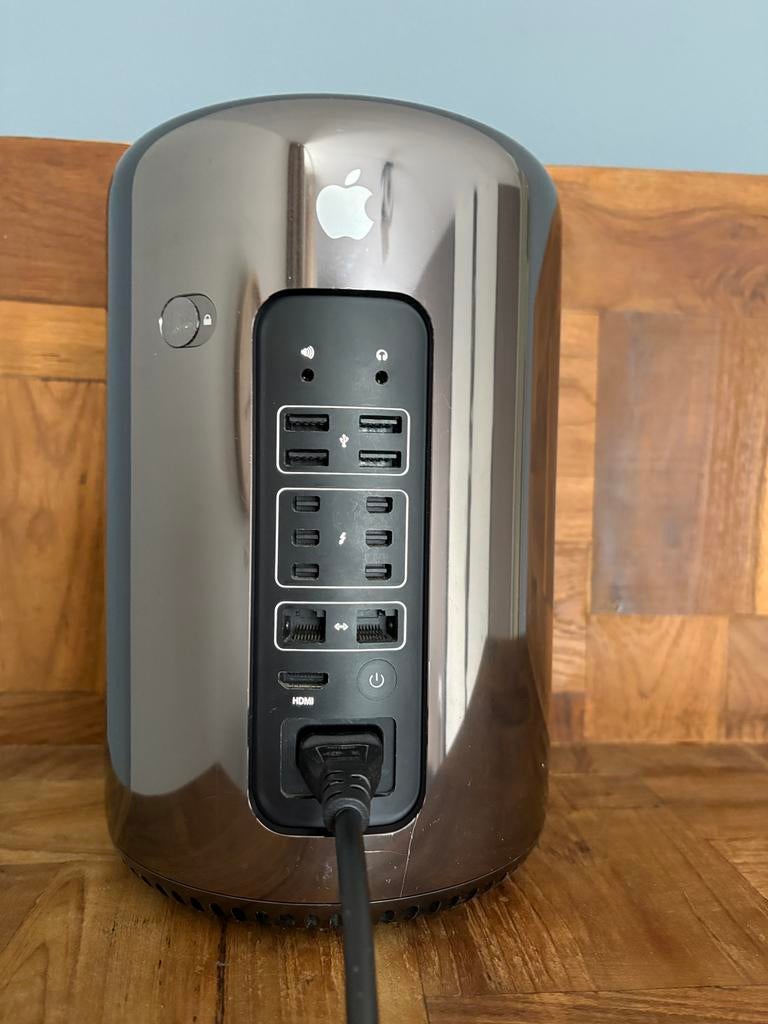 MacPro 8-Core Intel Xeon E5 D500 64GB 500GB SSD, Computers en Software, Apple Desktops, 64 GB of meer, Gebruikt, SSD, Ophalen of Verzenden