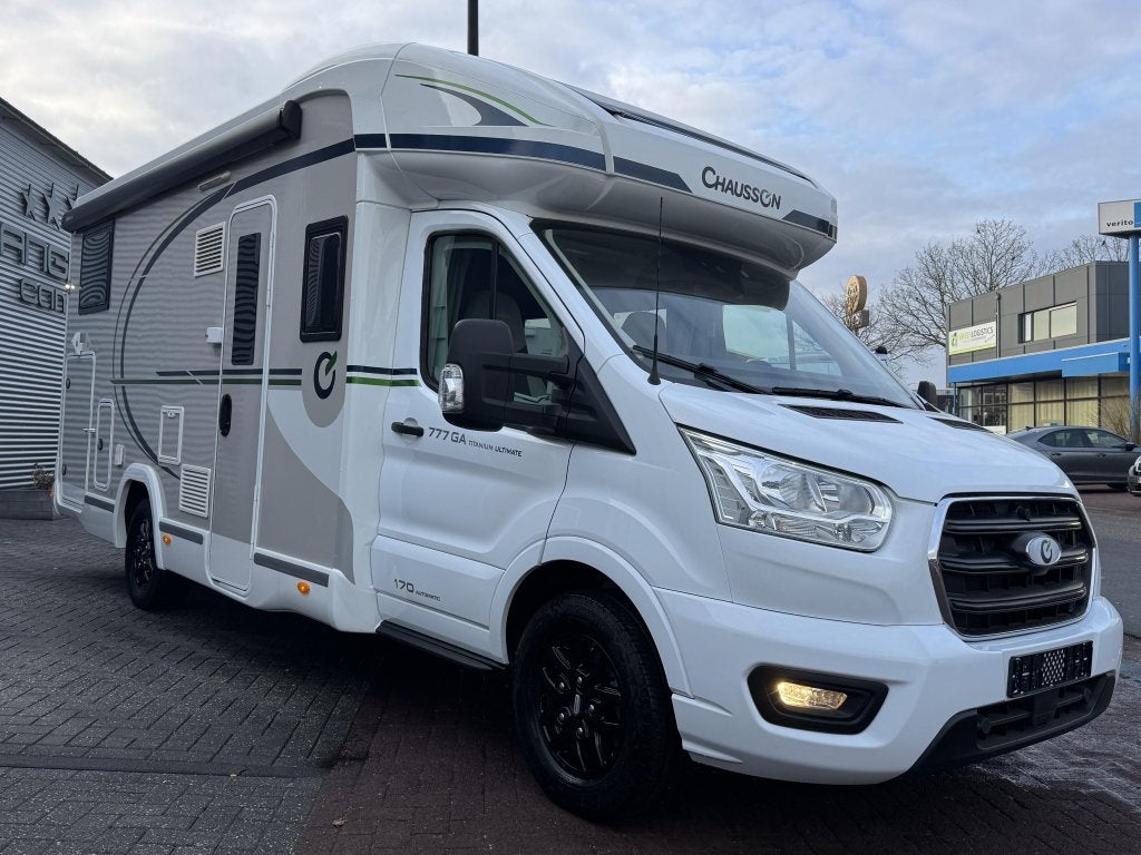 Chausson Titanium VIP 777 GA- 2023- 15.055 KM- Lengte bedden, Caravans en Kamperen, Campers, Chausson, Bedrijf, Overige merken