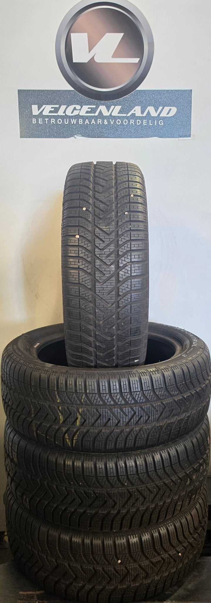 Pirelli Snowcontrol 3 195-50-16  1955016  195/50R16, Gebruikt, -, Band(en), 195 mm