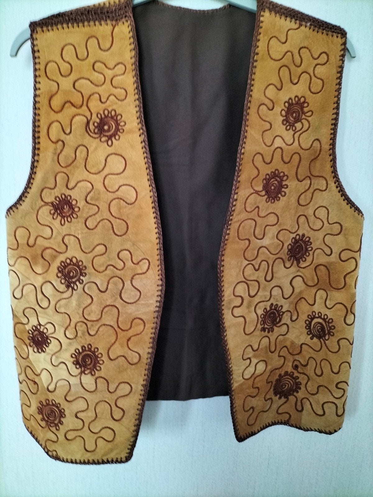 Vintage suède vest met borduursels - echt leer, Onbekend, Ophalen of Verzenden, Gedragen, Bruin