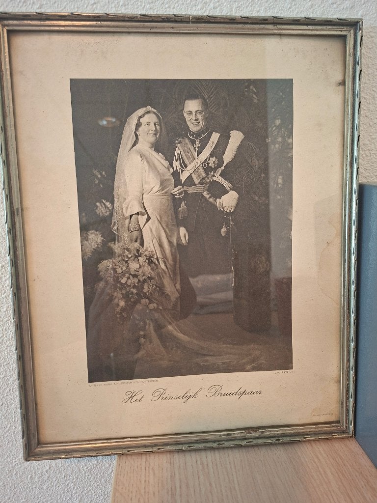 Portret prinselijk bruidspaar Bernard en Juliana, Verzamelen, Ophalen of Verzenden, Gebruikt, Nederland, Kaart, Foto of Prent