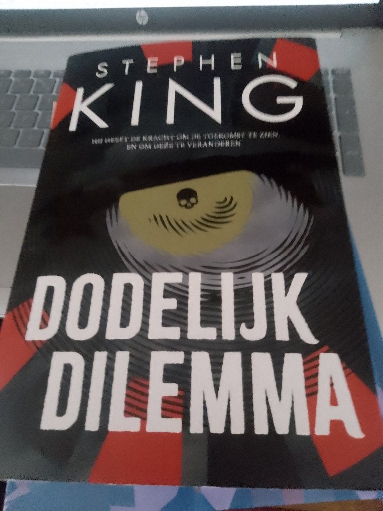 boek  stephen king dodelijk dilemma, Ophalen of Verzenden, Zo goed als nieuw