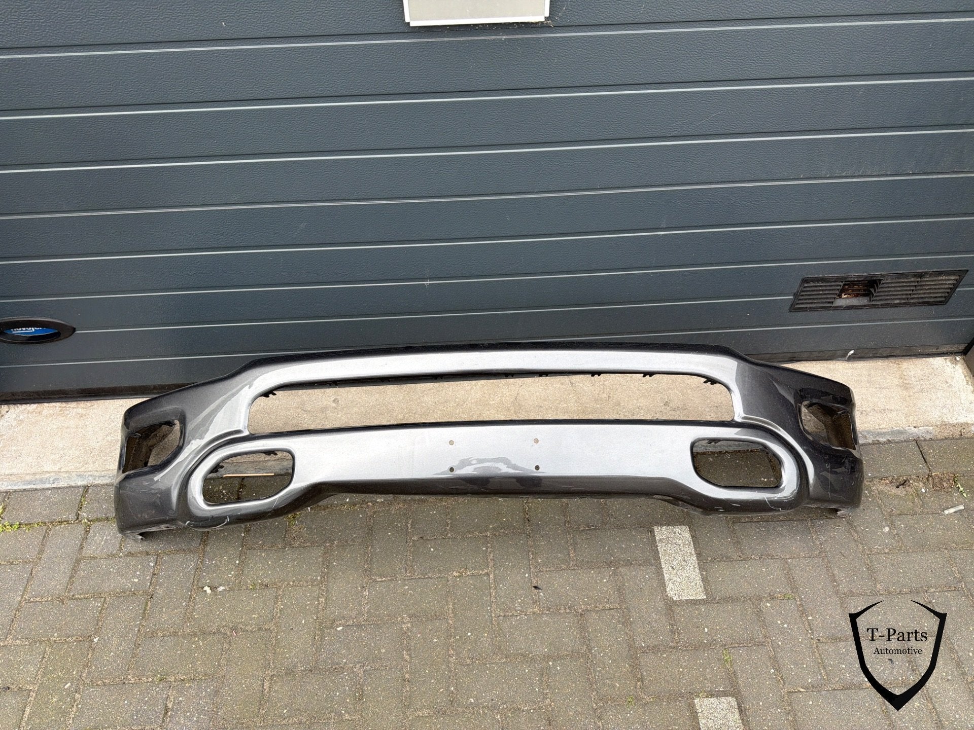 Dodge ram voorbumper bumper, Auto-onderdelen, Taurusavenue 1
2132 LS  Hoofddorp, NL, Gebruikt, Stellantis N.V., Ophalen of Verzenden