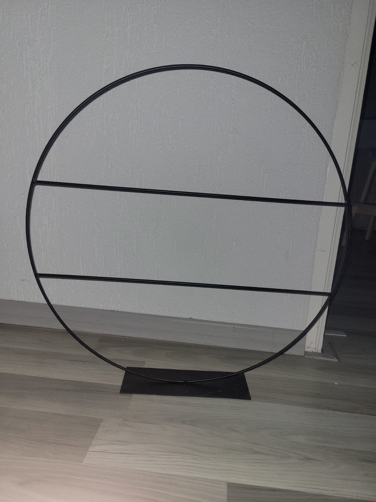 Metalen decoratieve ring op plaatje, Huis en Inrichting, Woonaccessoires | Overige, Ophalen, Zwart, Zo goed als nieuw, Metaal