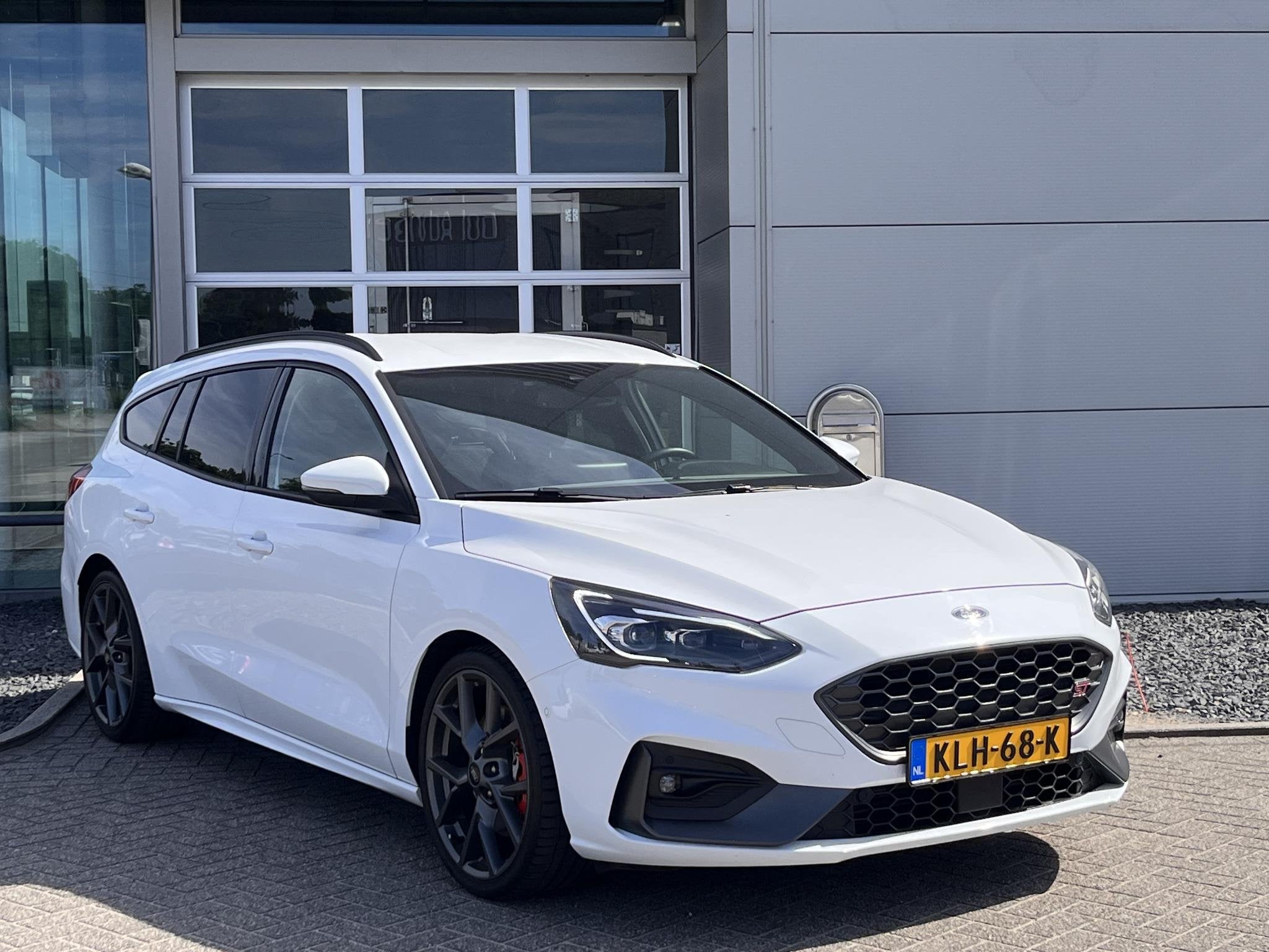 Ford Focus Wagon 2.3 EcoBoost ST-3 Volledig onderhoud | Wint, Auto's, Ford, Gebruikt, Euro 6, 4 cilinders, Leder en Stof