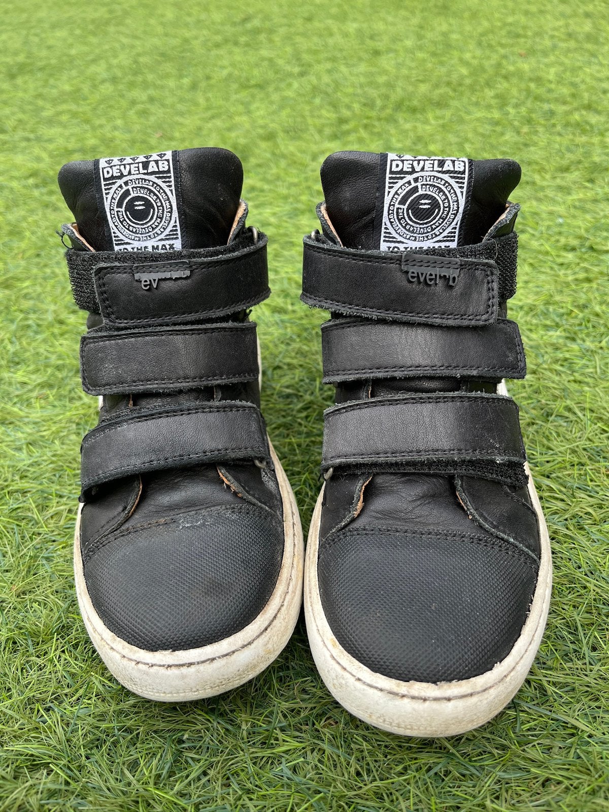 Jongens hoge schoenen / sneakers zwart van Develab mt 31, Gebruikt, Schoenen, Ophalen of Verzenden, Jongen