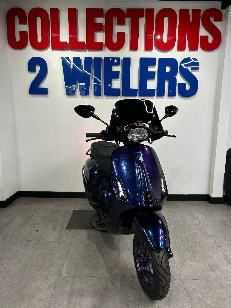 Vespa Sprint 10-2023 Psygodelic Blue Custom IN NIEUWSTAAT, Vespa S, Ophalen of Verzenden, Zo goed als nieuw, Benzine