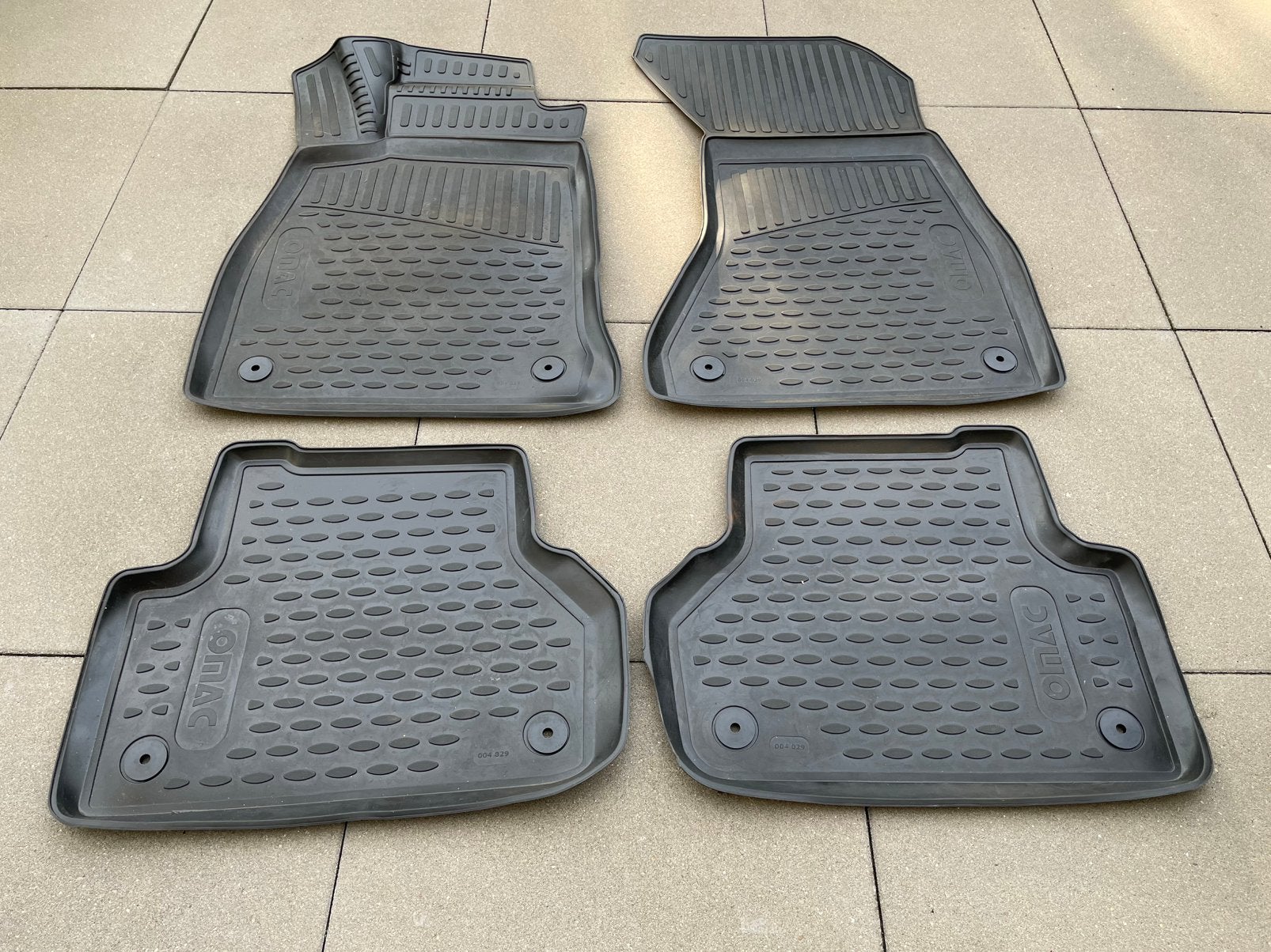 Audi A5 rubber mattenset, Ophalen, Gebruikt