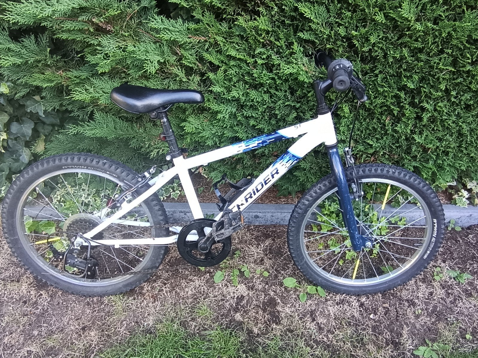 Rockrider 20 inch kinderfiets - Wit/Blauw, Ophalen, Gebruikt, 20 inch of meer, Rockrider