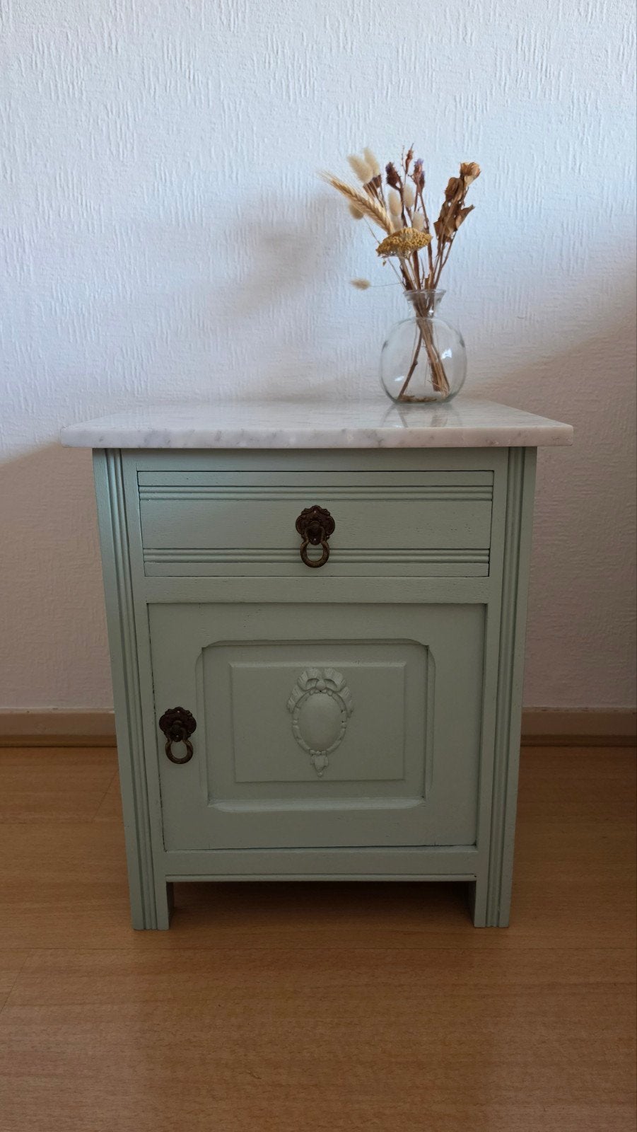 Opgeknapt kastje met marmeren blad, Ophalen, Zo goed als nieuw, Minder dan 45 cm
