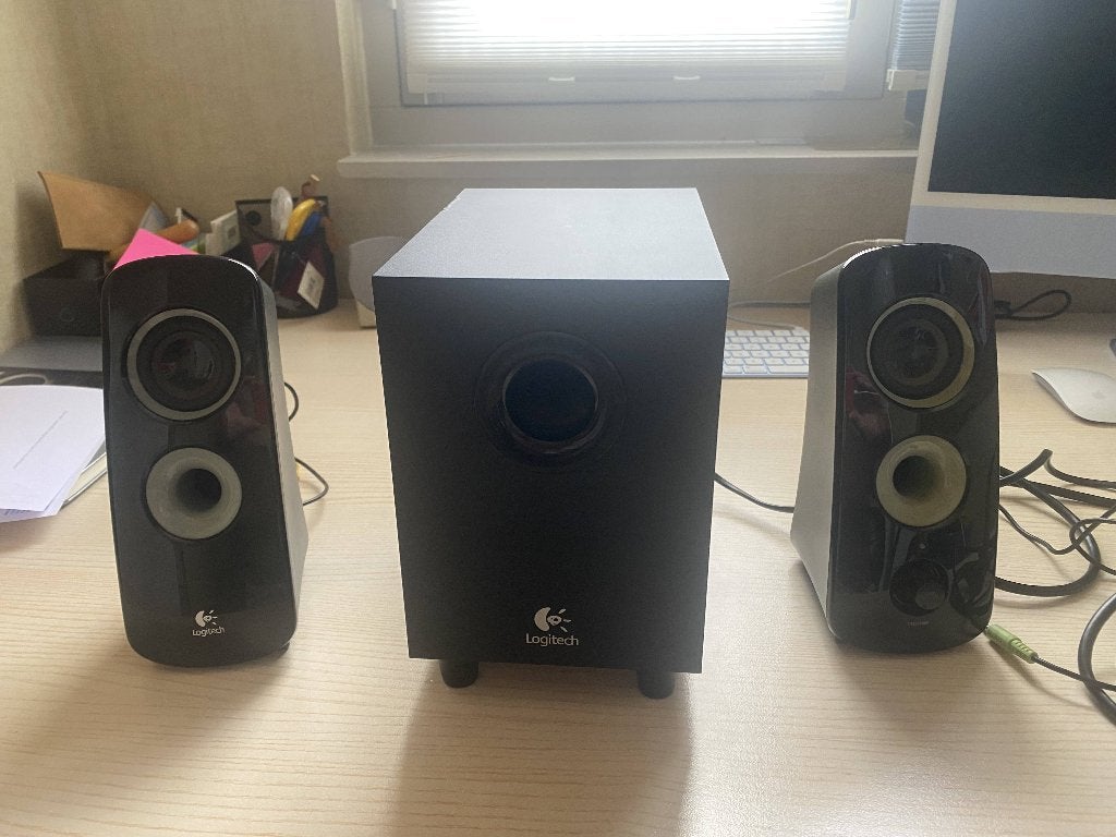Logitech Speakerset Z323, Computers en Software, Pc speakers, Ophalen, Zo goed als nieuw, Logitech (speakers), Neovo (monitor)