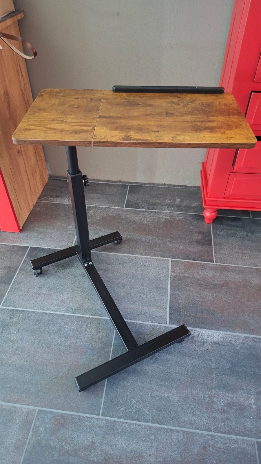 Merah laptoptafel bedtafel verstelbaar ergonomisch op wielen, Computers en Software, Laptoptafels, Ophalen