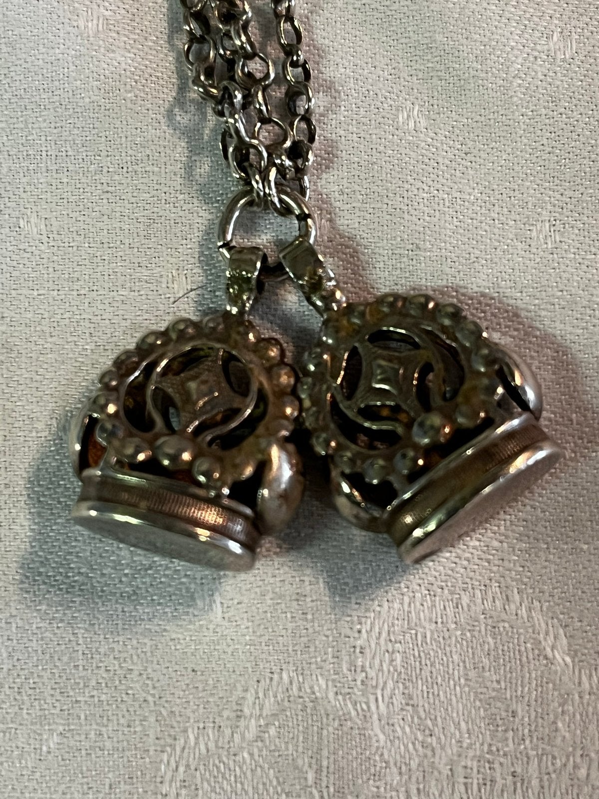 Zilveren ketting met twee signetten, Ophalen of Verzenden, Gebruikt, Zilver