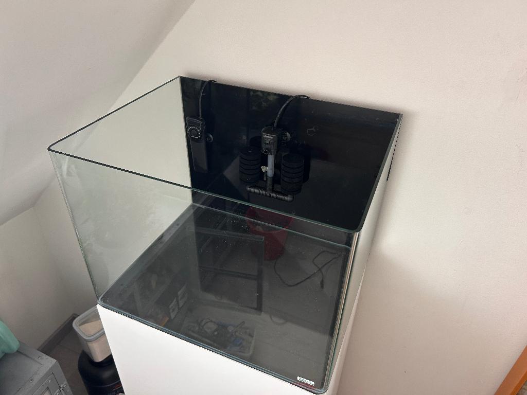 Aquarium + Meubel & toebehoren, Ophalen, Gebruikt, Leeg aquarium